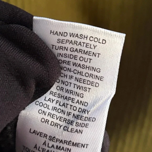 🆕 Elie Tahari Olive Green Ribbed Knit Top Gold Button Detail Short Sleeve Size M - Picture 11 of 13